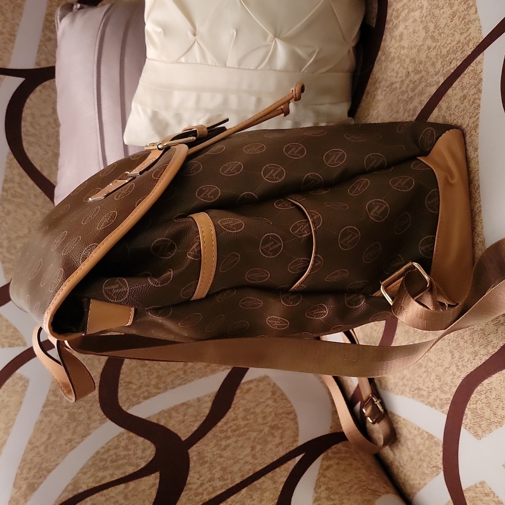 ADRIENNE VITTADINI Backpack - Picture 5 of 11
